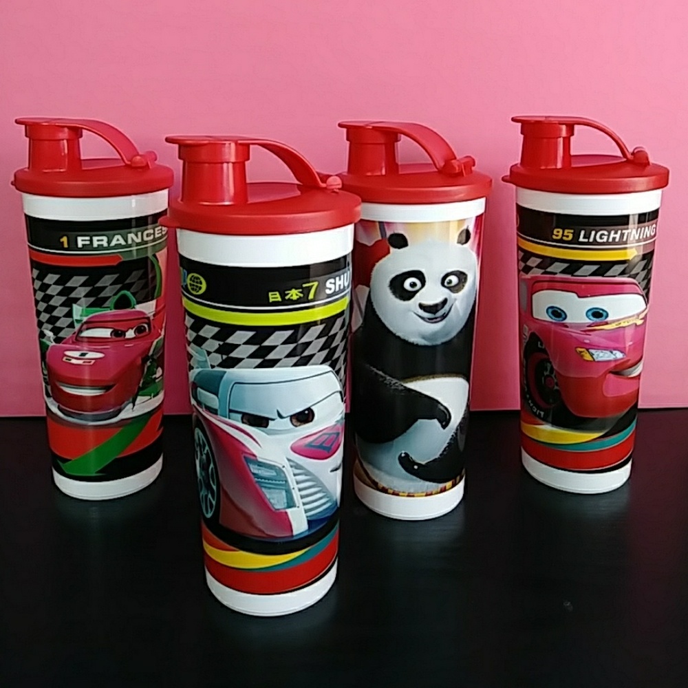 🆕🐼 4 Tupperware cup 🐼